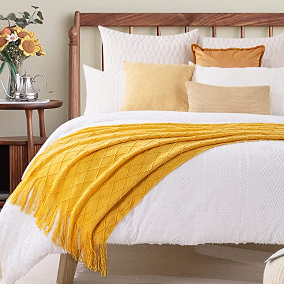 Styling with Throws: Adding Texture and Color to Your Space